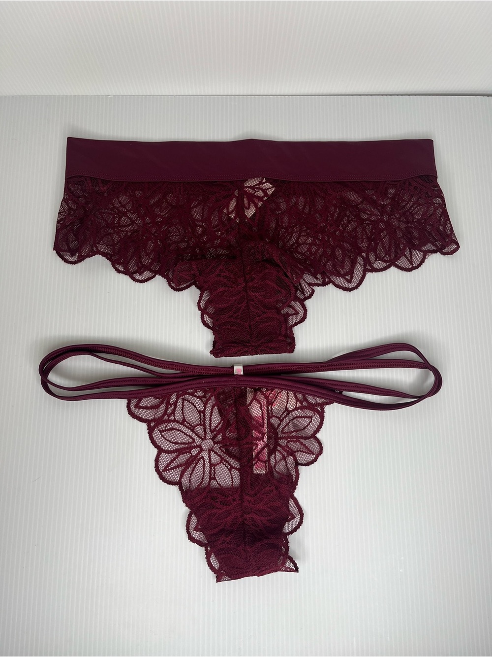 Victoria's Secret Lace Burgundy Red Cheeky Thong Medium Women Panty Underwear